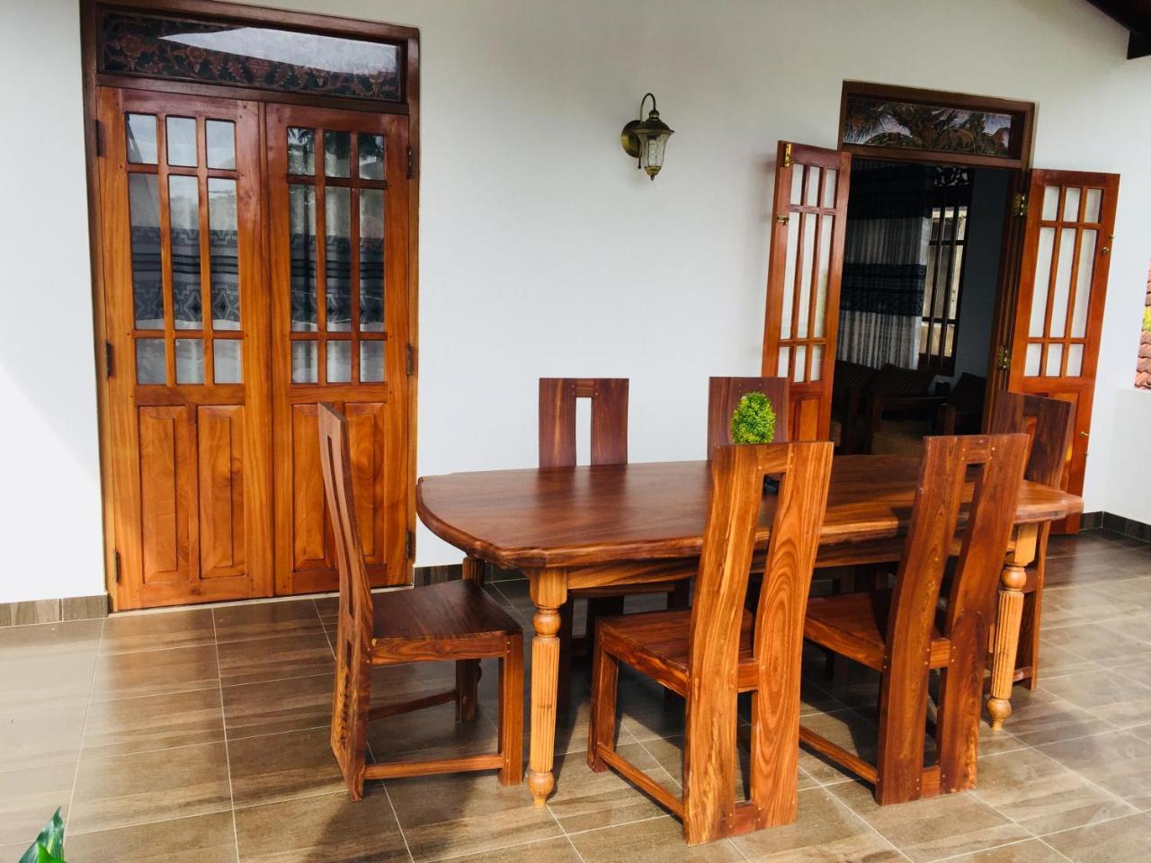 Sanjula Apartments Hikkaduwa Luaran gambar
