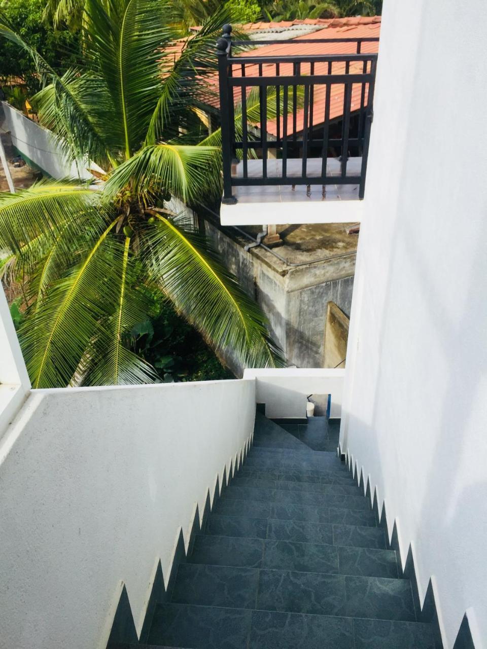 Sanjula Apartments Hikkaduwa Luaran gambar